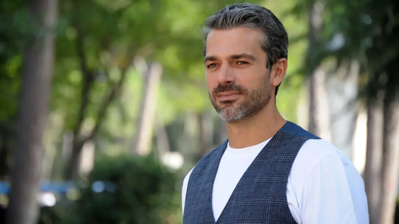 Luca Argentero, con il suo fascino intramontabile, protagonista di film e programmi TV che hanno segnato la televisione italiana.