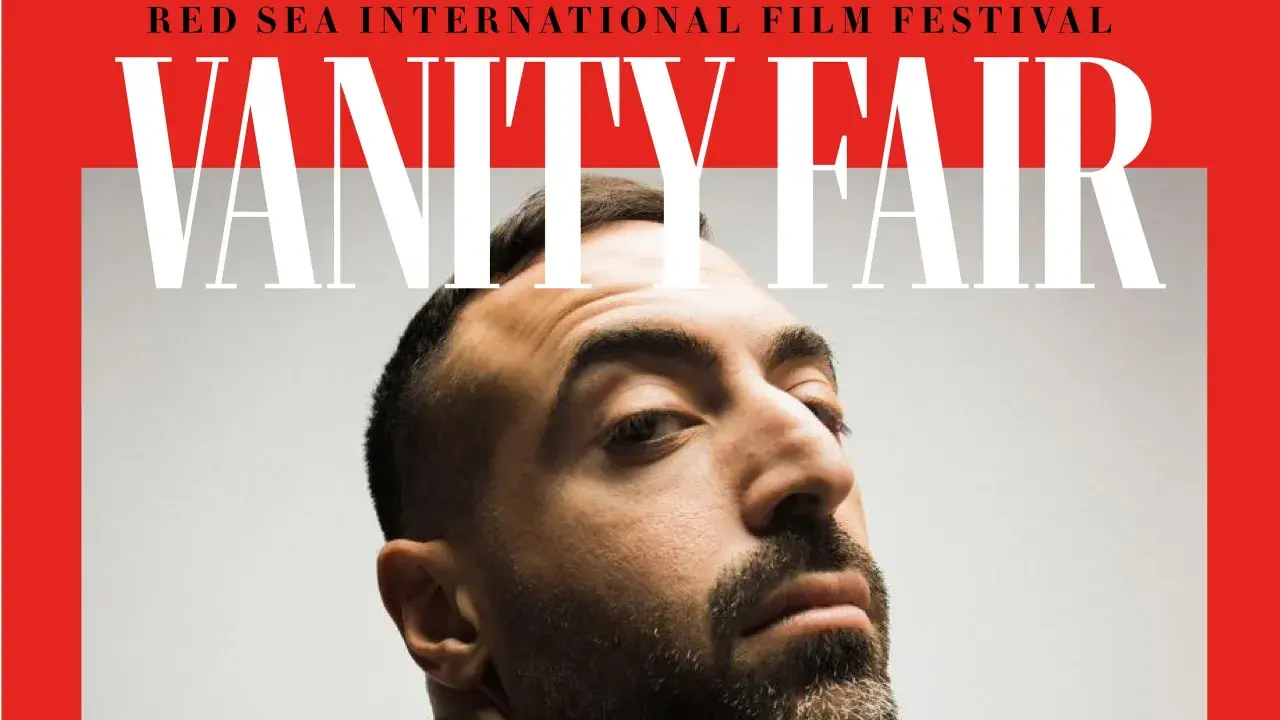 Mohammed Al Turki, protagonista di Vanity Fair per il Red Sea International Film Festival, con uno sguardo intenso.